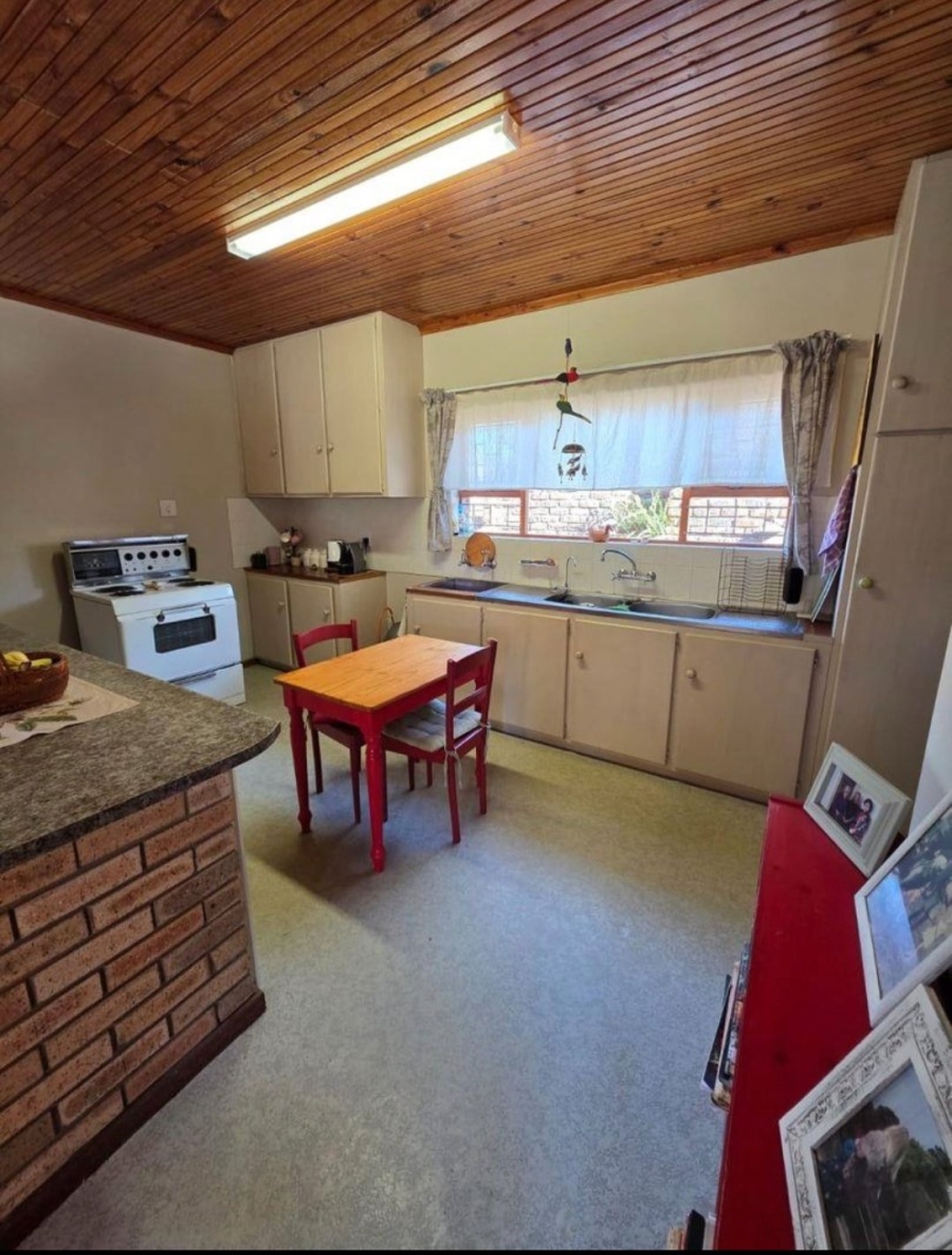 3 Bedroom Property for Sale in Wavecrest Eastern Cape